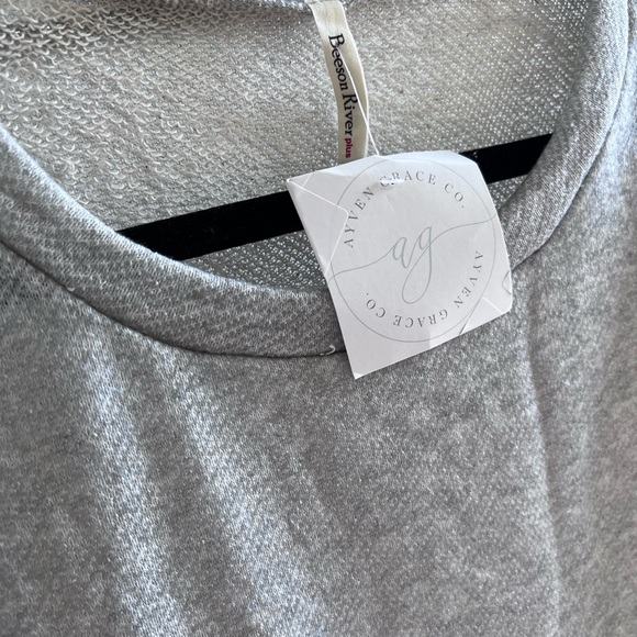 Long sleeves lace detail tunic - Picture 4 of 5